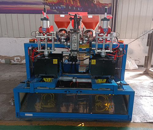 半自動(dòng)55型高阻隔吹塑機(jī)