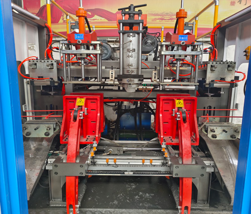 全自動65型吹塑機